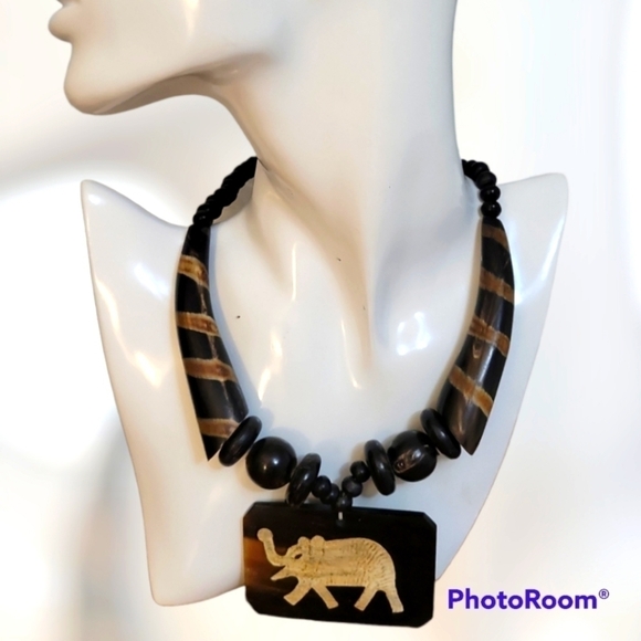 Vtg Antler Beaded Horn Carved Elephant Pendant African Unisex Necklace - Picture 1 of 11